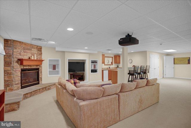 3364 HARWOOD LN, Reading, PA 19608