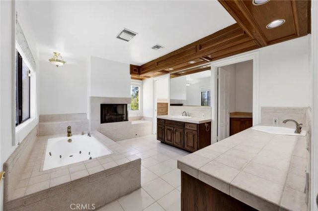 22309 Dolorosa, Los Angeles, CA 91367