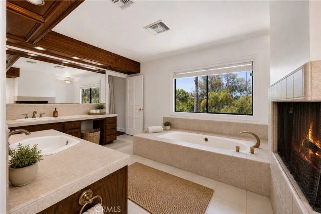 22309 Dolorosa, Los Angeles, CA 91367