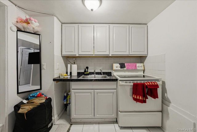 2304 Glebe Avenue, Bronx, NY 10462