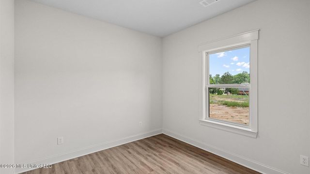 321 Castlewood Circle, Canton, MS 39046