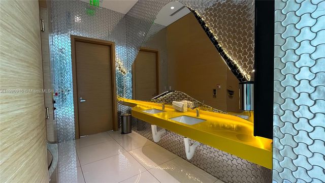 501 NE 31st St 3808, Miami, FL 33137