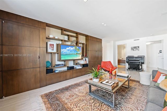 3535 Hiawatha Ave 502, Miami, FL 33133