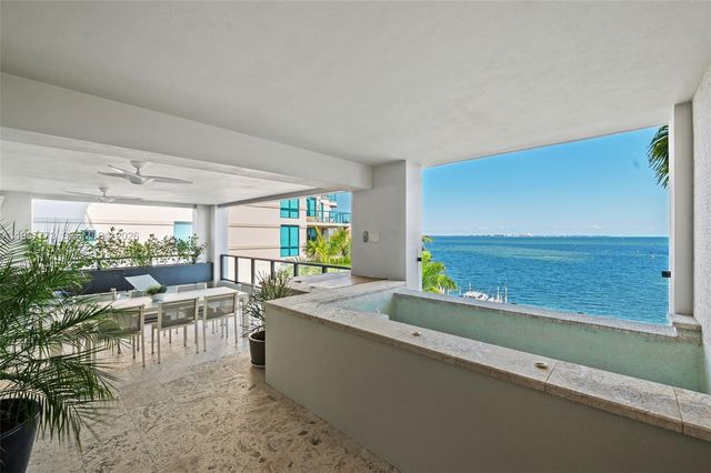 3535 Hiawatha Ave 502, Miami, FL 33133