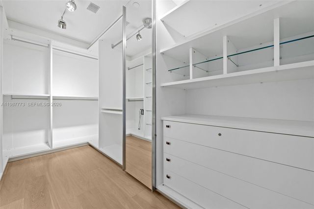 3535 Hiawatha Ave 502, Miami, FL 33133