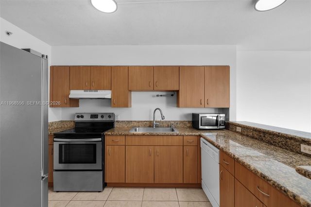 1475 SW 8th St 610, Miami, FL 33135