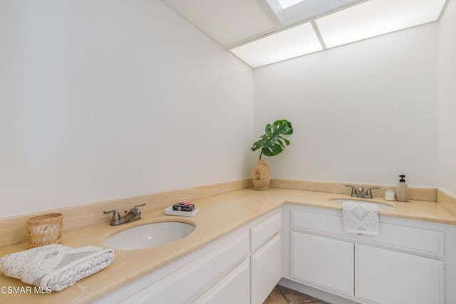 403 Blackhawk Drive, Newbury Park, CA 91320