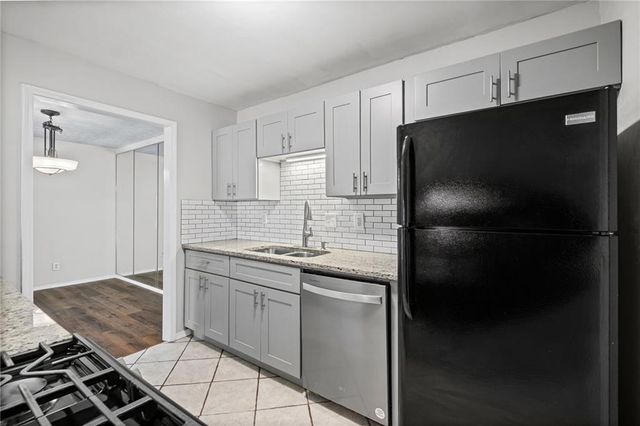 907 Augusta SE Drive, Marietta, GA 30067