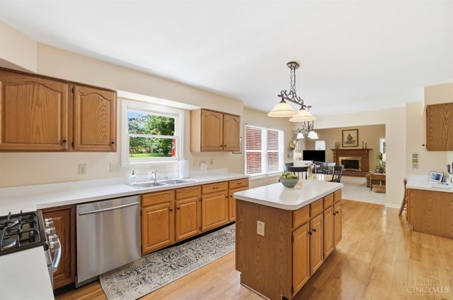 6295 Stoneyford Court, West Chester, OH 45069
