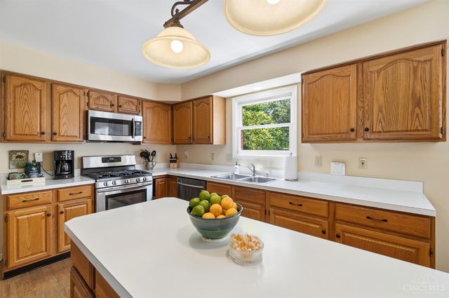 6295 Stoneyford Court, West Chester, OH 45069
