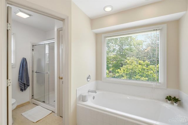 6295 Stoneyford Court, West Chester, OH 45069