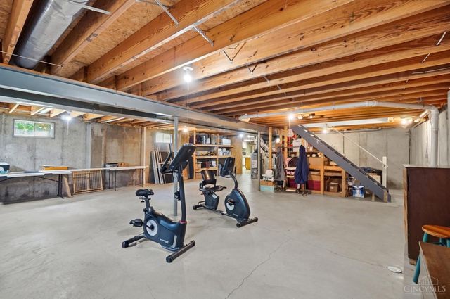 6295 Stoneyford Court, West Chester, OH 45069