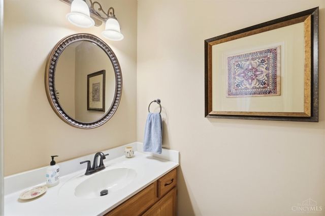 6295 Stoneyford Court, West Chester, OH 45069