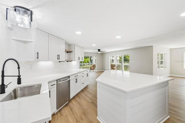 2533 DOLLY BAY DRIVE 101, Palm Harbor, FL 34684