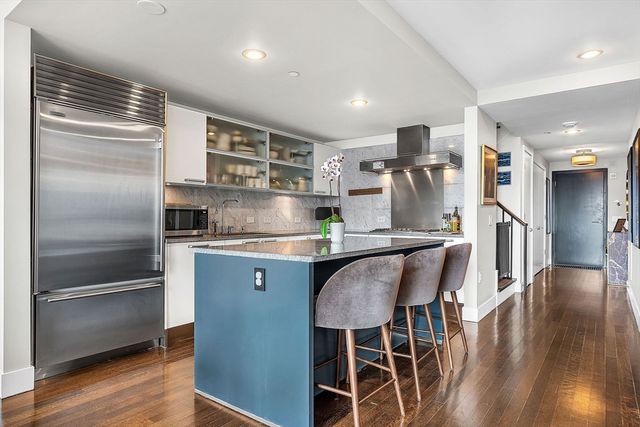 360 Newbury Street PH807, Boston, MA 02115