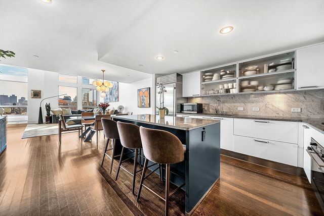 360 Newbury Street PH807, Boston, MA 02115