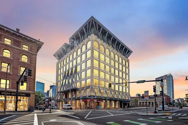360 Newbury Street PH807, Boston, MA 02115