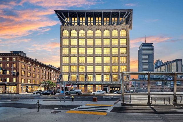 360 Newbury Street PH807, Boston, MA 02115