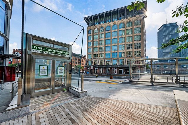 360 Newbury Street PH807, Boston, MA 02115