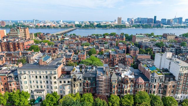 360 Newbury Street PH807, Boston, MA 02115