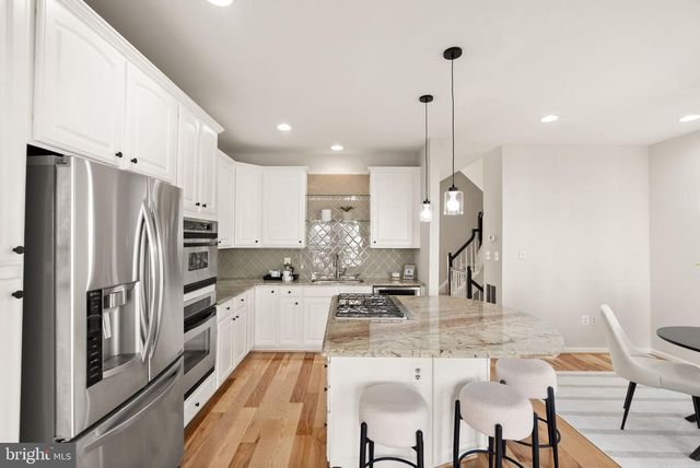 4127 FAIRFAX CENTER CREEK DR, Fairfax, VA 22030