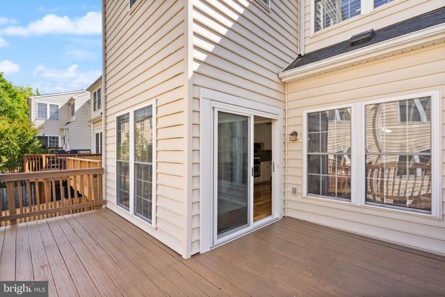 4127 FAIRFAX CENTER CREEK DR, Fairfax, VA 22030