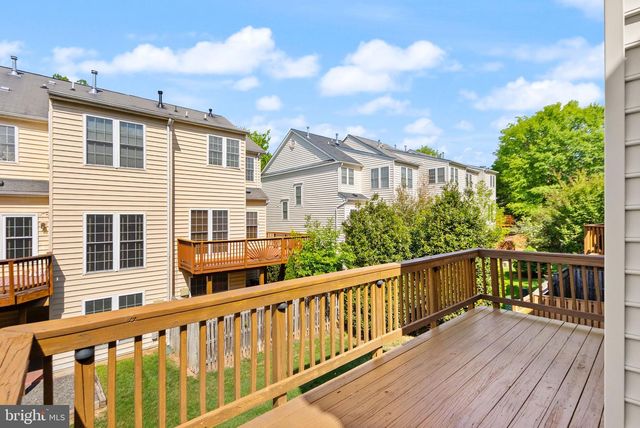 4127 FAIRFAX CENTER CREEK DR, Fairfax, VA 22030