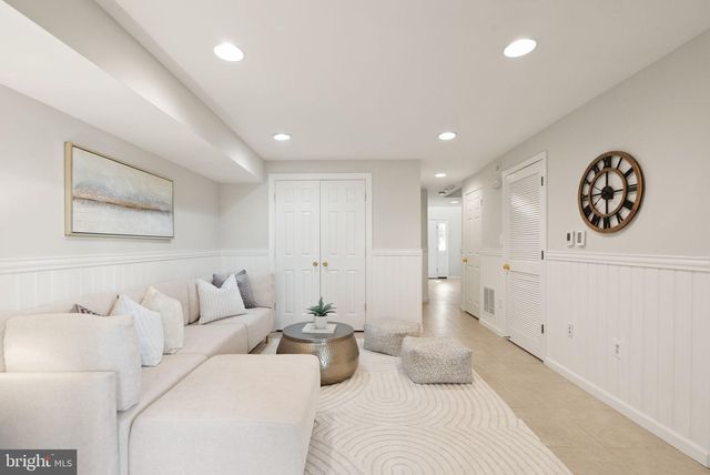 4127 FAIRFAX CENTER CREEK DR, Fairfax, VA 22030