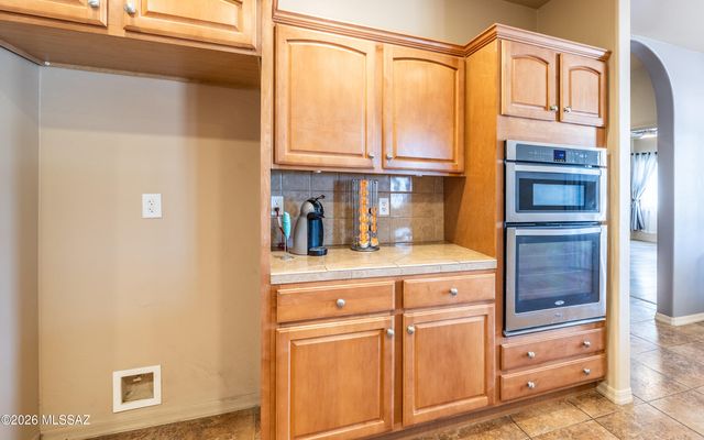 241 N Suntan Drive, Vail, AZ 85641