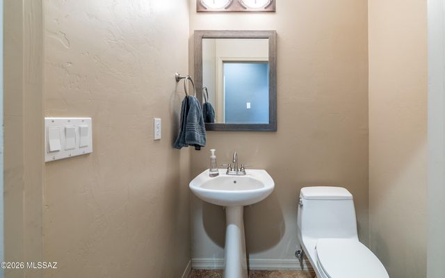 241 N Suntan Drive, Vail, AZ 85641