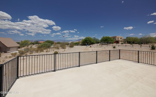 241 N Suntan Drive, Vail, AZ 85641