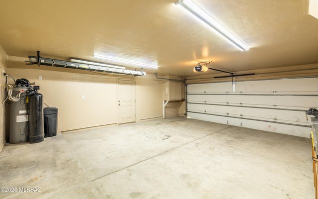 241 N Suntan Drive, Vail, AZ 85641