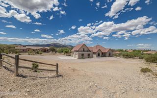 241 N Suntan Drive, Vail, AZ 85641