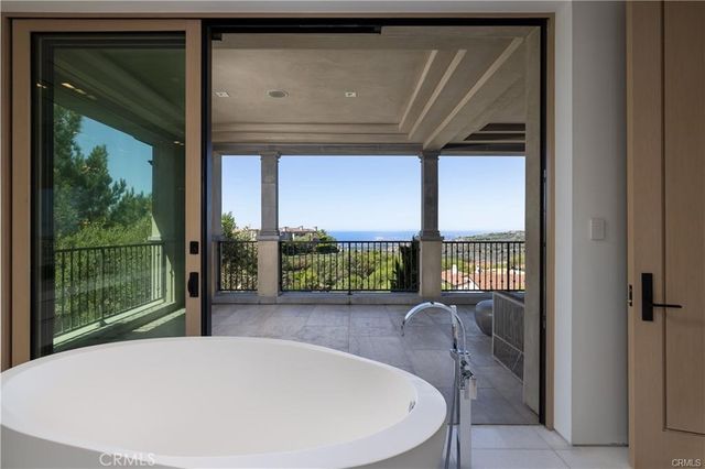 39 Tide Watch, Newport Coast, CA 92657