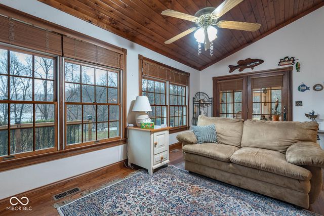 8031 E Hardin Ridge Road, Heltonville, IN 47436