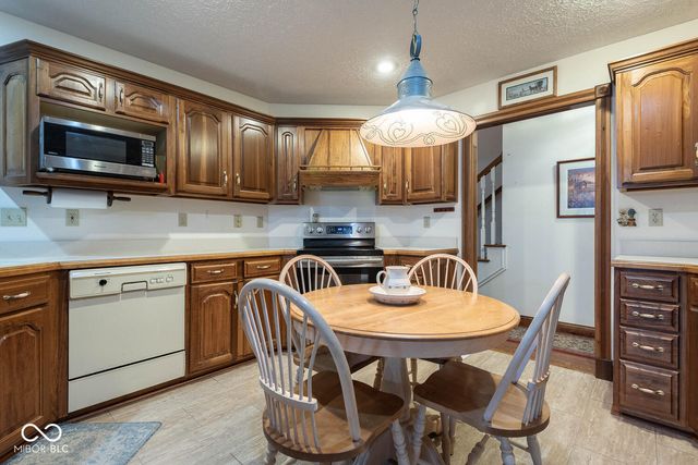 8031 E Hardin Ridge Road, Heltonville, IN 47436