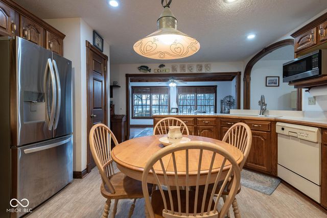 8031 E Hardin Ridge Road, Heltonville, IN 47436