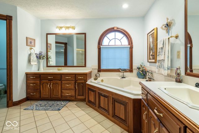 8031 E Hardin Ridge Road, Heltonville, IN 47436