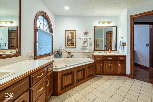 8031 E Hardin Ridge Road, Heltonville, IN 47436