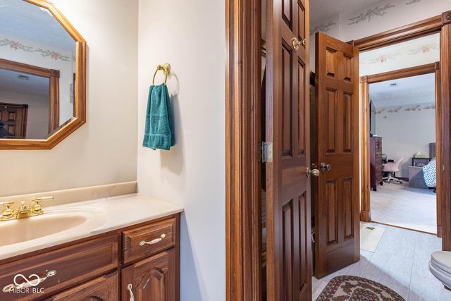 8031 E Hardin Ridge Road, Heltonville, IN 47436