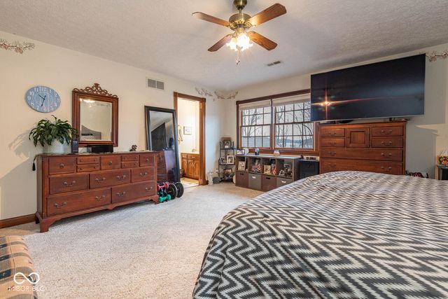 8031 E Hardin Ridge Road, Heltonville, IN 47436