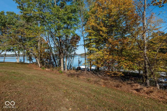 8031 E Hardin Ridge Road, Heltonville, IN 47436