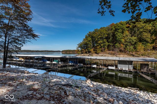 8031 E Hardin Ridge Road, Heltonville, IN 47436