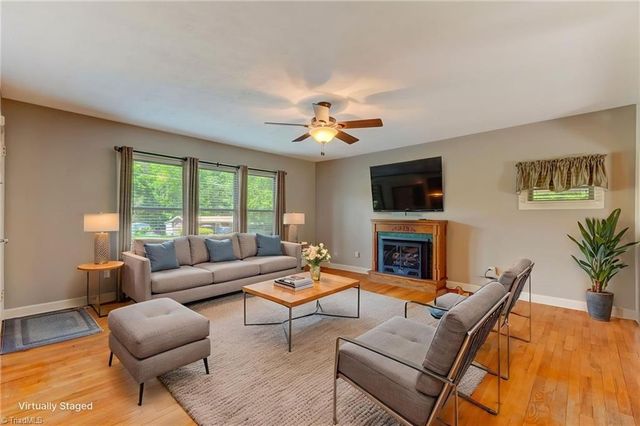 818 Grand Oaks Drive, Eden, NC 27288