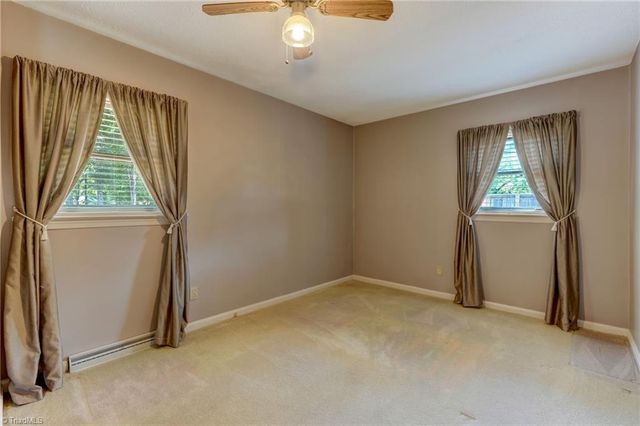 818 Grand Oaks Drive, Eden, NC 27288