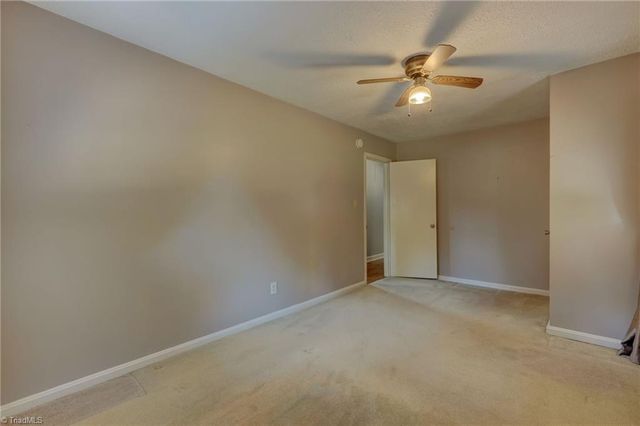 818 Grand Oaks Drive, Eden, NC 27288