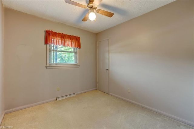 818 Grand Oaks Drive, Eden, NC 27288