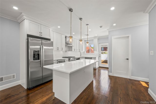 7019 Manse Street, Forest Hills, NY 11375
