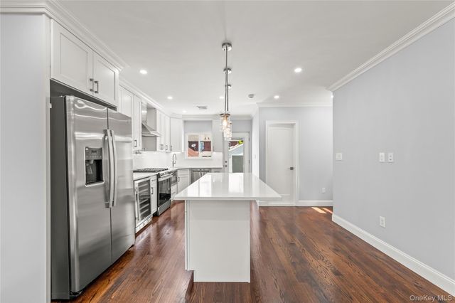7019 Manse Street, Forest Hills, NY 11375
