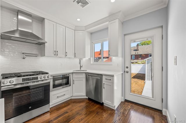 7019 Manse Street, Forest Hills, NY 11375